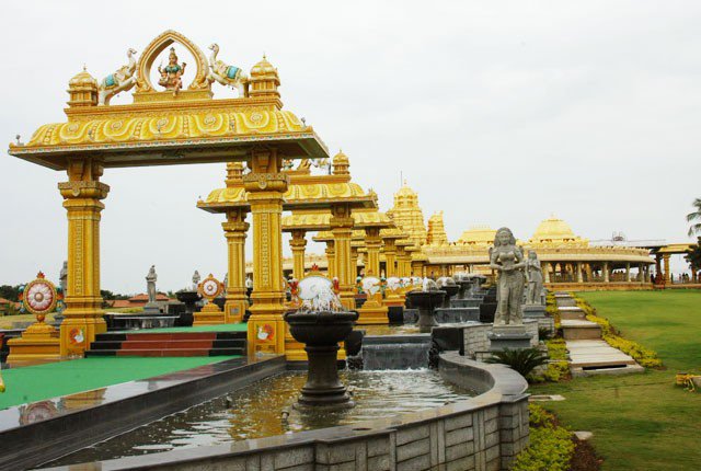 Sri Lakshmi Narayani Golden Temple - Vellore City - Sri Lakshmi Narayani Golden Temple - Vellore City Thirumalaikodi, Murukkeri, Tamil Nadu 632055, India