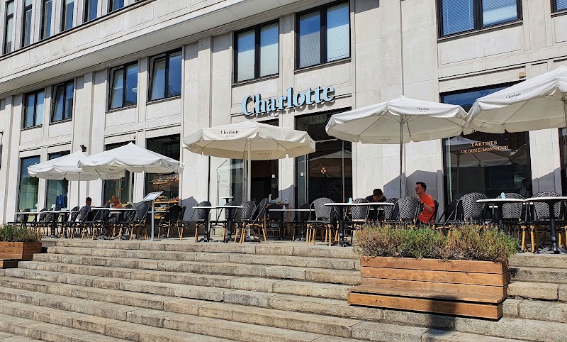 Charlotte Bouillon Nowy Świat