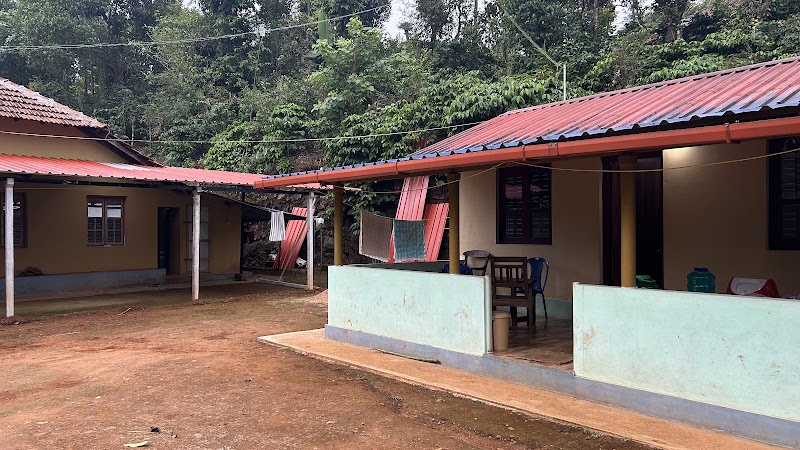Ravish kudremuka Homestay - Ravish kudremuka Homestay, Peak, Balagal Mullodi Rd, Mullodi, Kudremukha, Kalasa, Karnataka 577124, India