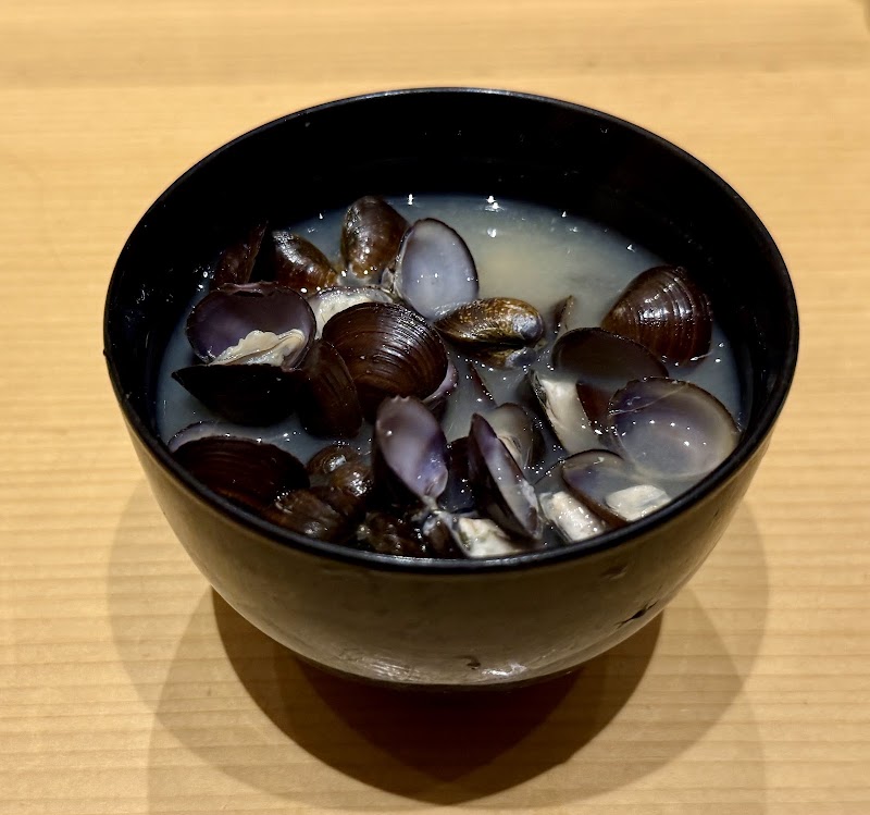 Manten Sushi Marunouchi - Manten Sushi Marunouchi, ブリックスクエア, B1F, 2-chōme-6 Marunouchi, Chiyoda City, Tokyo 100-6990, Japan
