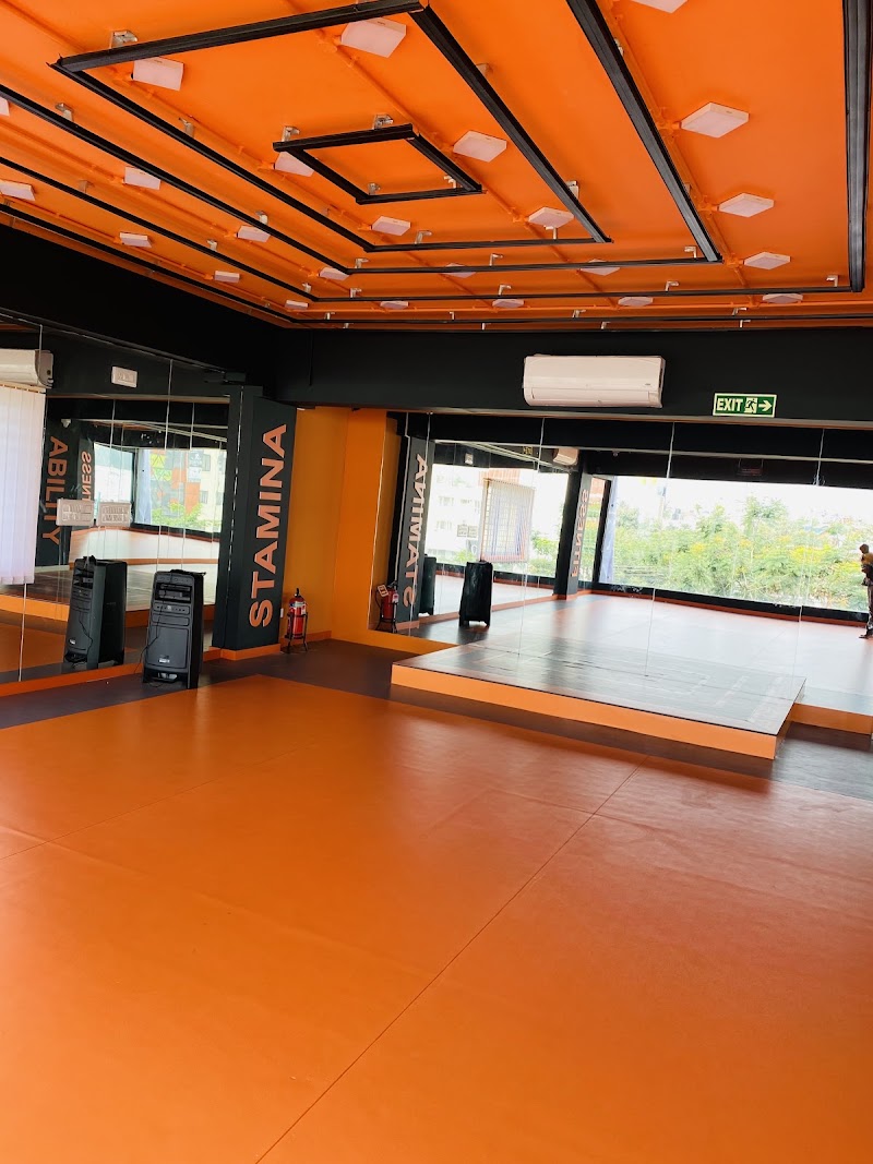 Royal Fitness - Available on Cult.fit | Gyms in MCECHS Layout - Royal Fitness - Available on Cult.fit | Gyms in MCECHS Layout, 446 3rd floor, Trishula square, 8th cross 80ft Road, MCECHS Layout, Sri Balaji Krupa Layout, RK Hegde Nagar, Bengaluru, Karnataka 560077, India