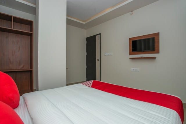 Hotel O by OYO Varcity Phi Premium Pavilion - Hotel O by OYO Varcity Phi Premium Pavilion, 1, 21, Old Madiwala, Madiwala, 1st Stage, BTM Layout, Bengaluru, Karnataka 560068, India