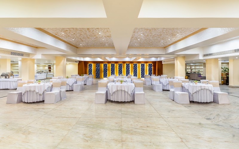 Hotel Golden Tulip - Hotel Golden Tulip, HMWV+WMM, 63rd Avenue, near Sukhadia Circle, Sardarpura, Panchwati, Udaipur, Rajasthan 313004, India