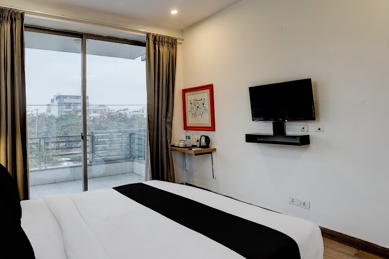 Super Townhouse by OYO Sector 39 Gurgaon - Super Townhouse by OYO Sector 39 Gurgaon, House no, near, 564P, Netaji Subhash Marg, near UNITECH CYBER PARK, Sector 39, Gurugram, Haryana 122003, India