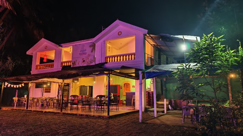 Seaside beach resorts and restaurant - Seaside beach resorts and restaurant SHOP NO 1, Chivla Beach Rd, beside ROCK GARDEN, ENTRANCE, Malvan, Maharashtra 416606, India