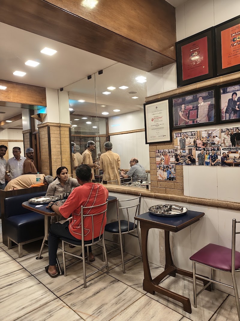 Shree Thaker Bhojanalay (Since 1945) - Shree Thaker Bhojanalay (Since 1945) Building No 31, Purshottam Niwas, Dadiseth Agiyari Ln, Charni Road East, Kalbadevi, Marine Lines, Mumbai, Maharashtra 400002, India