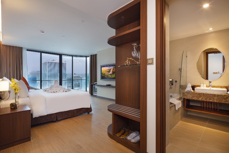 REGALIA GOLD HOTEL - REGALIA GOLD HOTEL, 39-41 Nguyễn Thị Minh Khai, Phường, Nha Trang, Khánh Hòa 650000, Vietnam