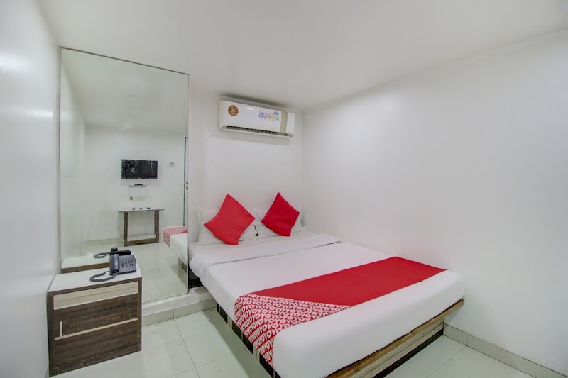 Hotel O Blue Light Near Gateway Of India Mumbai - Hotel O Blue Light Near Gateway Of India Mumbai Hotel Blue Light, Metro House, 2nd Floor B-wing, near Regal Cinema, Apollo Bandar, Colaba, Mumbai, Maharashtra 400001, India