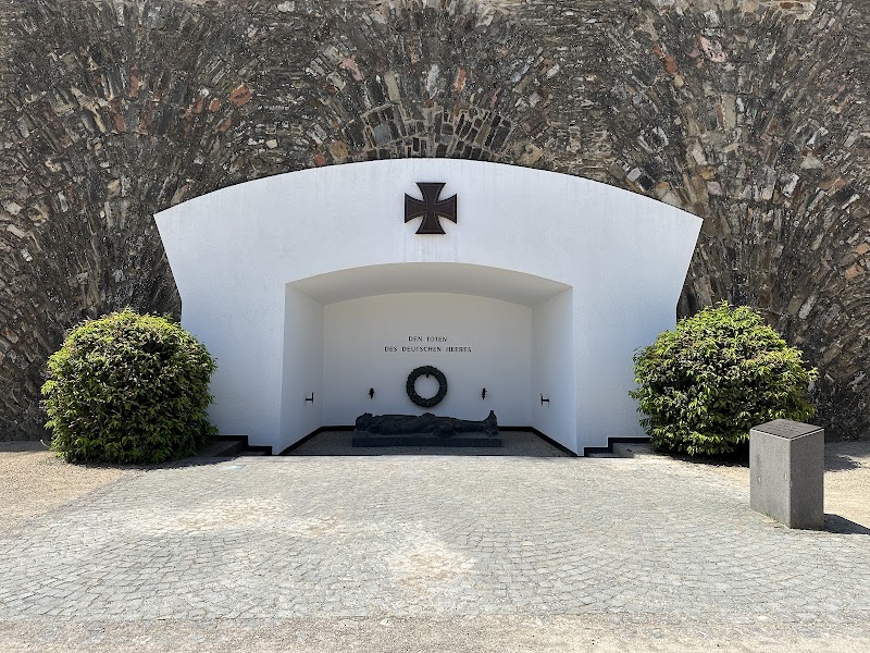 Ehrenbreitstein Fortress - Ehrenbreitstein Fortress, Greiffenklaustraße, 56077 Koblenz, Germany