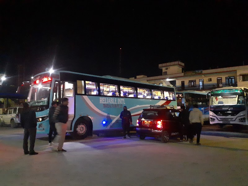 Pokhara to Kathmandu Tourist Bus - Himalayan Travel Leaders Nepal - Pokhara to Kathmandu Tourist Bus - Himalayan Travel Leaders Nepal, 5XXF+JW7 Tourist Bus Park, Airport Rd, Pokhara 33700, Nepal
