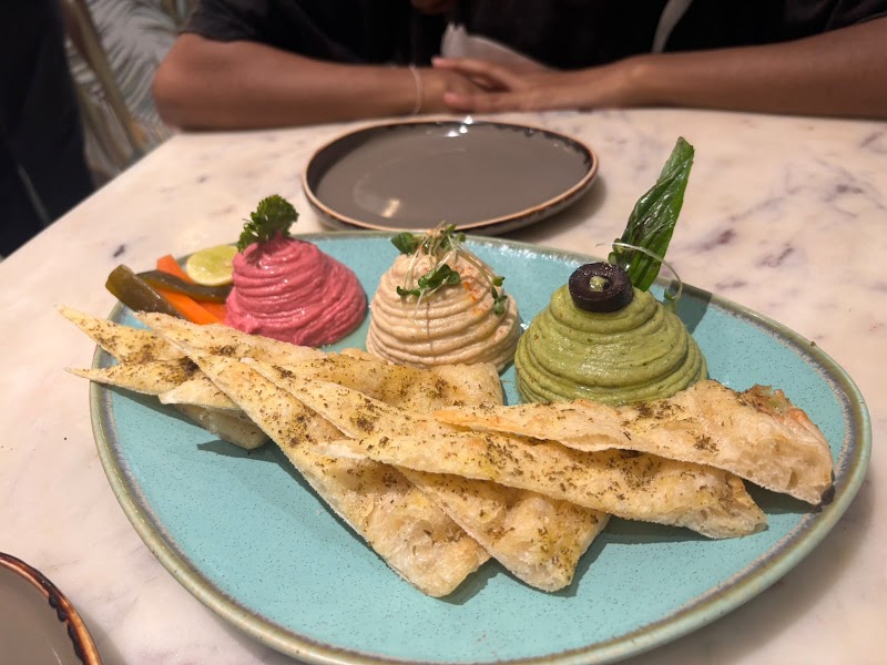 Earth Cafe @ BKC - Earth Cafe @ BKC 4, Ins Tower, G Block BKC, Bandra Kurla Complex, Bandra East, Mumbai, Maharashtra 400098, India