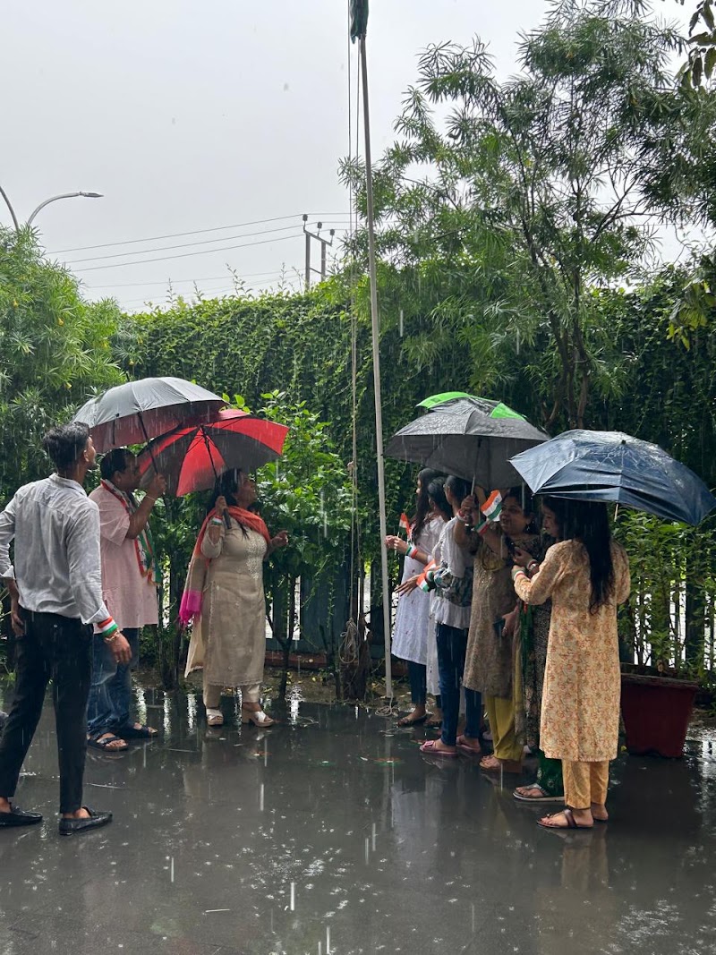 Noida Hostel- Girls Hostel/PG in Noida Sector 62 only for Working Womens & College Students - Noida Hostel- Girls Hostel/PG in Noida Sector 62 only for Working Womens & College Students Rg Luxury Homes 2, C-56A-1, Op. D-park, C Block, Phase 2, Industrial Area, Sector 62, Noida, Uttar Pradesh 201309, India