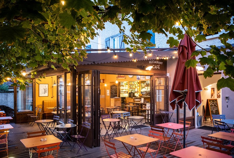 Hôtel Le Beaulieu - Hôtel Le Beaulieu 19 Av. Général de Gaulle, 69260 Charbonnières-les-Bains, France