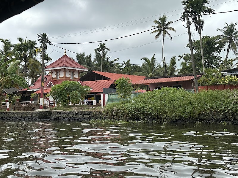 Ponjikkara Jetty - Ponjikkara Jetty, Ponjikkara, F9X2+RJX, Thirumala ward, Punnamada, Thirumala, Alappuzha, Kerala 688011, India