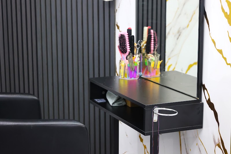 Kapsalon Sarmad Style - Kapsalon Sarmad Style, Resedastraat 7, 3073 CS Rotterdam, Netherlands