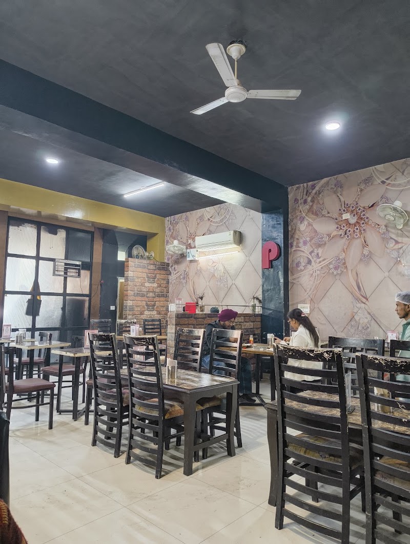 Brother's Kulcha Hub - Brother's Kulcha Hub Majitha Rd, 483, Bhagat Kabir Marg, opp. MK Complex, adjoining Bhatia Paint and Hardware Plaza, Medical Enclave, Amritsar, Punjab 143001, India