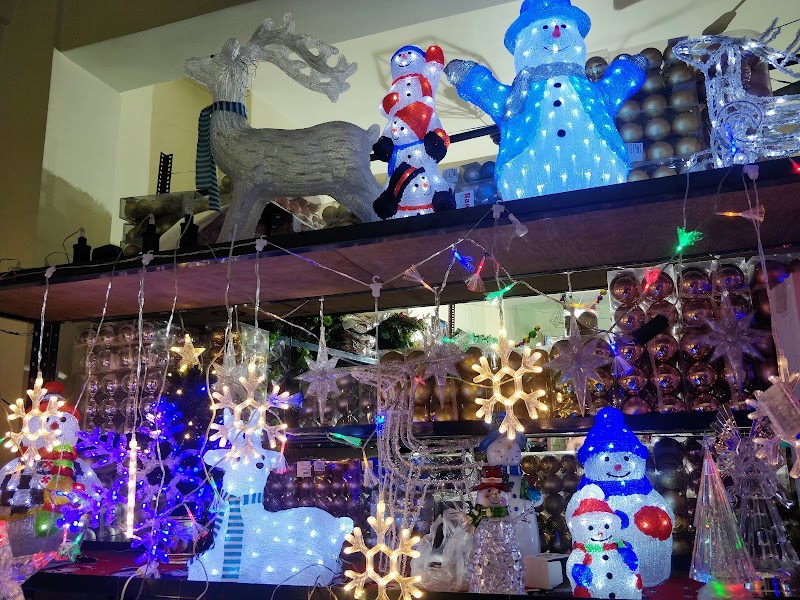 Roys Wonderland-Christmas Trees & Decors - Roys Wonderland-Christmas Trees & Decors, 174,175, 2nd floor, 173, Commercial Street, above Bhagathram Sweets, Tasker Town, Shivaji Nagar, Bengaluru, Karnataka 560001, India