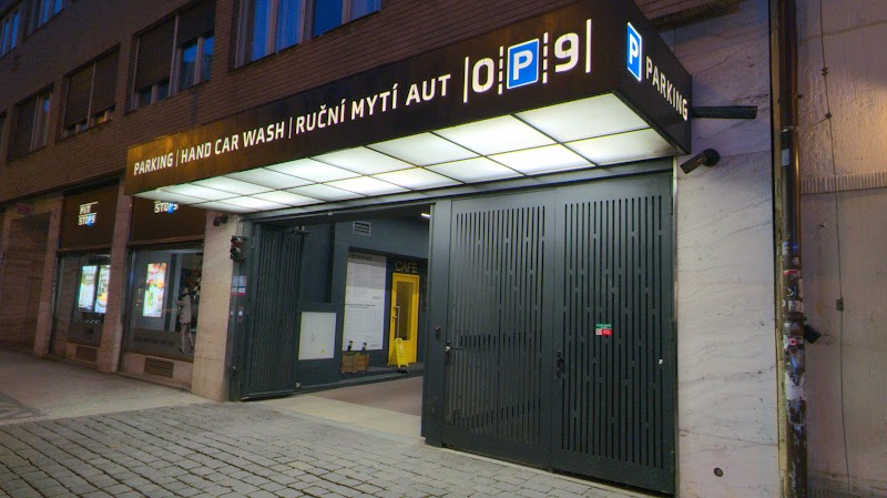 Parking Opletalova - Parking Opletalova, Opletalova 917/9, Nové Město, 110 00 Praha-Praha 1, Czechia