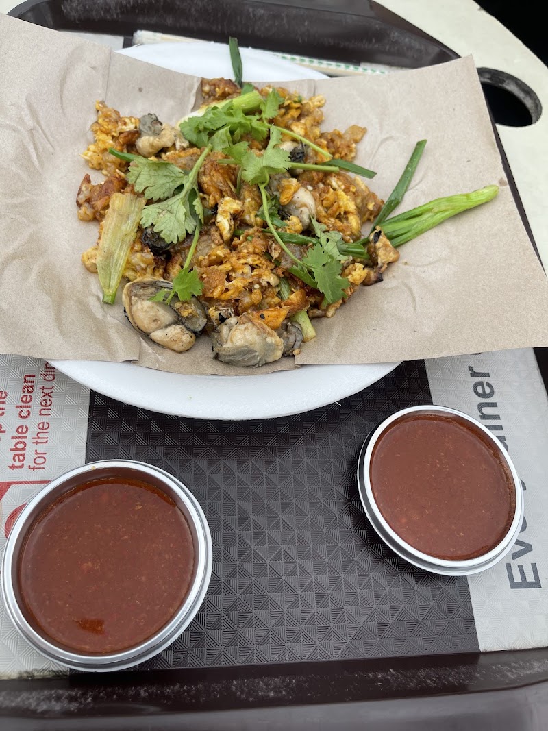 Famous Old Airport Fried Oyster (#01-101) - Famous Old Airport Fried Oyster (#01-101) 51 Old Airport Rd, #01-101 Food Centre, Singapore 390051
