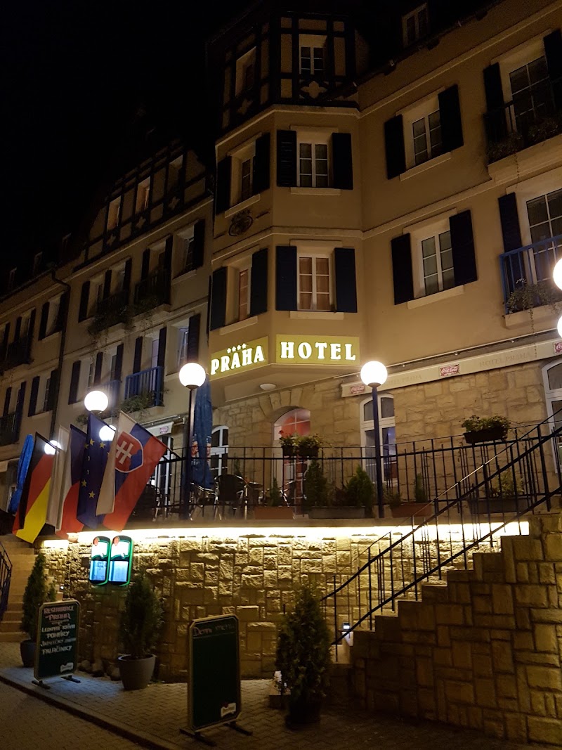 Restaurace Praha - Restaurace Praha, Hřensko 37, 407 17 Hřensko, Czechia