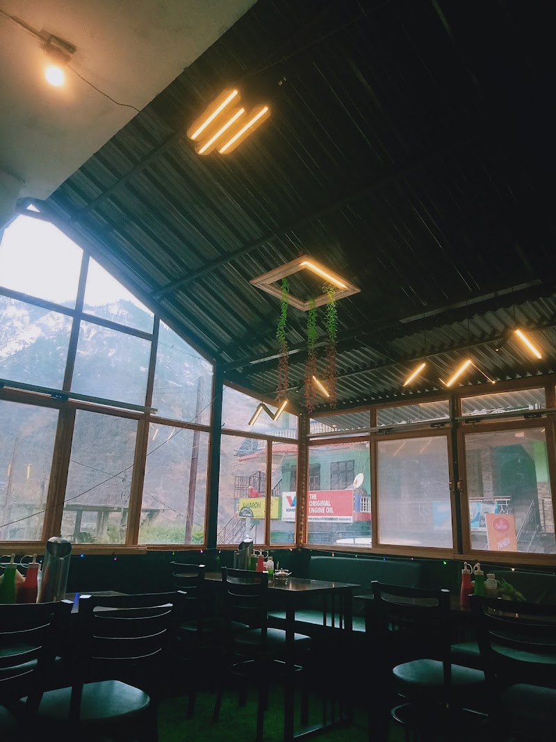 The Little Hut Cafe - The Little Hut Cafe Lutuksha, Bhaba Nagar, Kangosh, Himachal Pradesh 172115, India