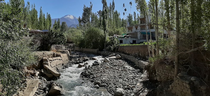 Dragon garden cafe - Dragon garden cafe 5H8F+JHF, Upper Tukcha Rd, Leh, 194101