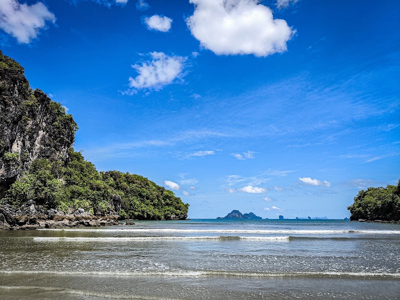 Hat Noppharat Thara-Mu Ko Phi Phi National Park - Hat Noppharat Thara-Mu Ko Phi Phi National Park 79, Tambon Ao Nang, Amphoe Mueang Krabi, Chang Wat Krabi 81180, Thailand