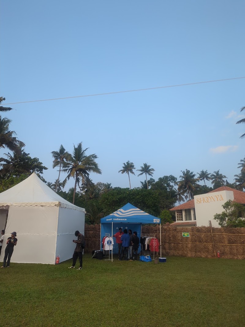 Great Varkala Flea - Great Varkala Flea, Aaliyirakkam, South Cliff, Varkala, Kerala 695141, India