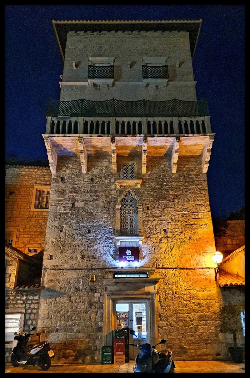 South Gate - South Gate, Obala bana Berislavića, 21220, Trogir, Croatia