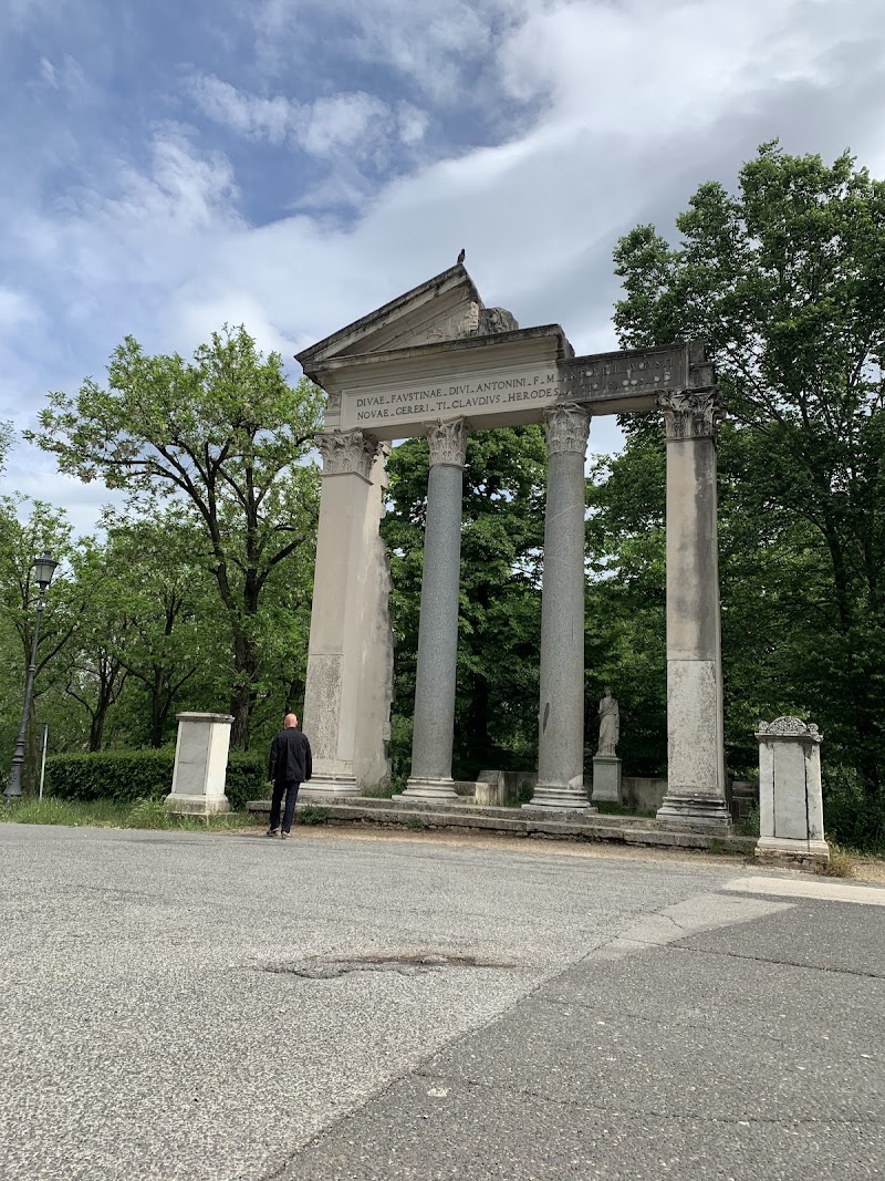 Piazza di Siena - Piazza di Siena, Villa Borghese, 00197 Roma RM, Italy