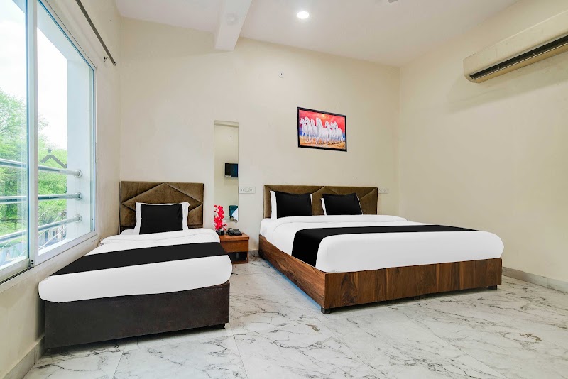 Collection O Ujjain Near Hari Fatak - Collection O Ujjain Near Hari Fatak Hanuman Naka, Plot No 4, Choubey Marg, near Hari O, Keshav Nagar, Ujjain, Madhya Pradesh 456010, India