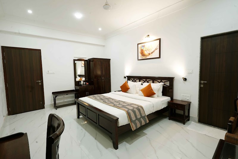 Revaas Boutique Hotel - Revaas Boutique Hotel C-12, Colony, Shikarbadi Rd, near Wonder Cement cricket academy, Sajjan Nagar, Udaipur, Gordhan Vilas Rural, Rajasthan 313001, India