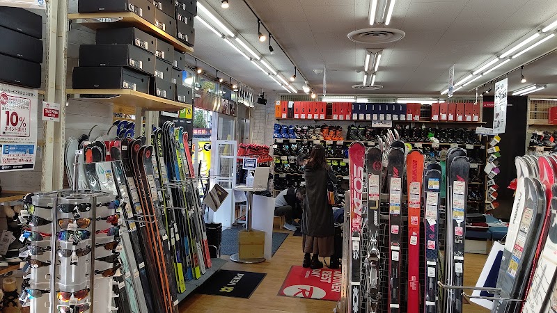 Ishii Sports Kanda Main Store - Ishii Sports Kanda Main Store 3-chōme-10 Kanda Ogawamachi, Chiyoda City, Tokyo 101-0052, Japan