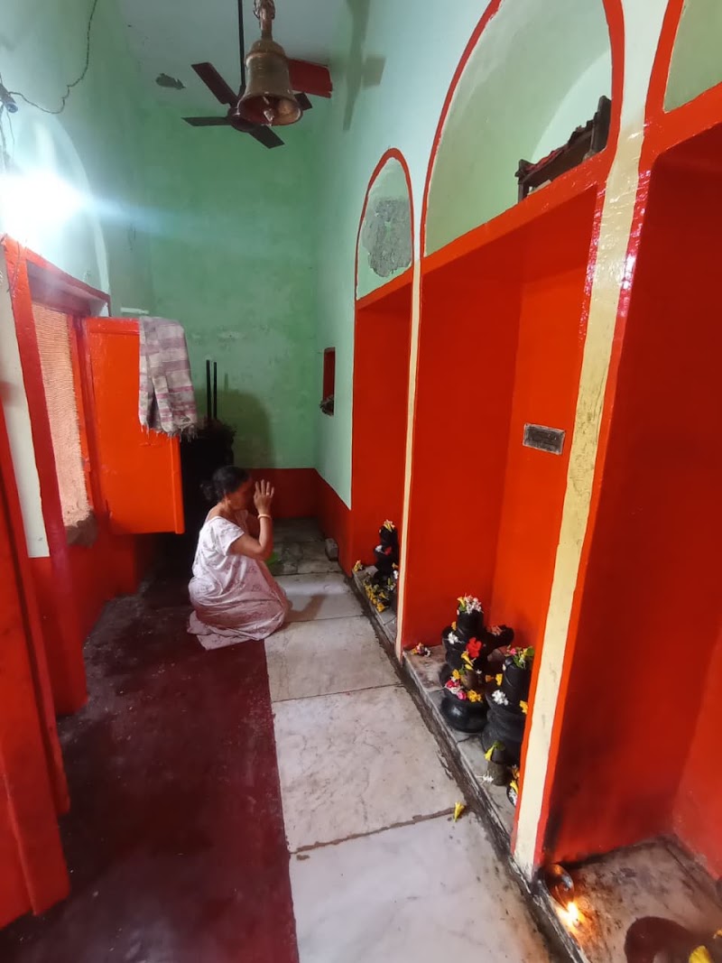 Shiva International Lodge - Shiva International Lodge temple, lane, near Gauri Kedareshwar Lane, Kedar ghat, Bangali Tola, Varanasi, Uttar Pradesh 221001, India