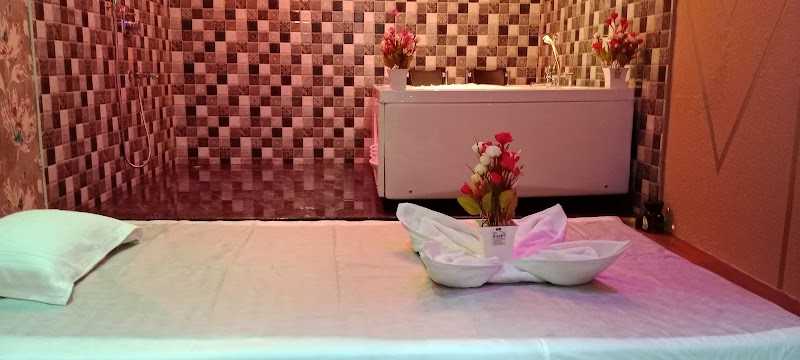 Spa Next (Spa In Panaji) - Spa Next (Spa In Panaji) Shop No. S14, Ground Floor, Gera Imperium Star, opposite Ginger Hotel, Patto Centre, Panaji, Goa 403001, India
