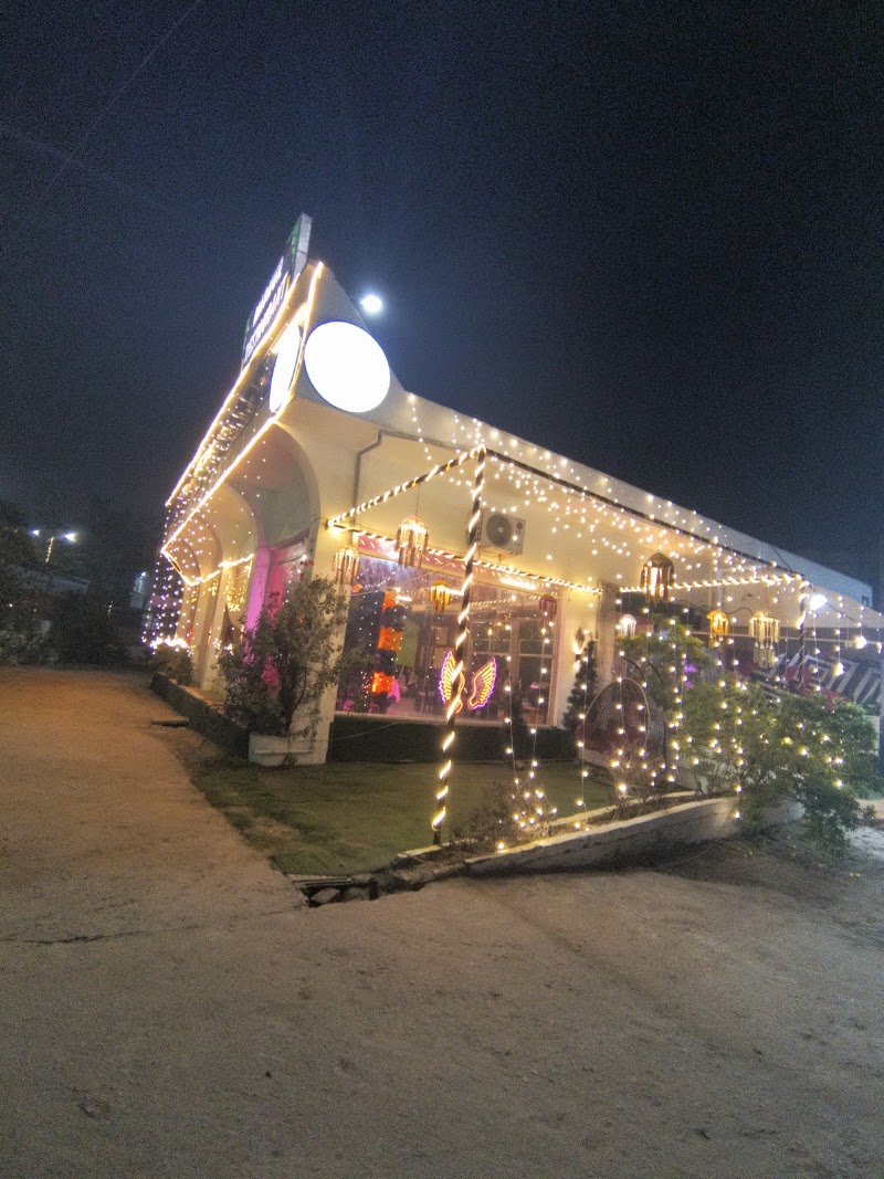 Madhur Restaurant & Banquet - Madhur Restaurant & Banquet Traffic Chauraha, Stanley Rd, Juhi Colony, Vivek Vihar Colony, Old Katra, Prayagraj, Uttar Pradesh 211002, India