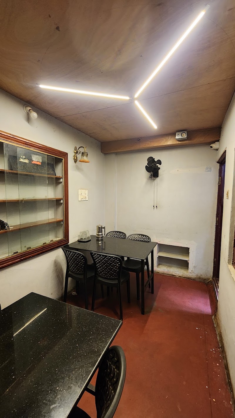 VK Brothers Cafe & Restaurant - VK Brothers Cafe & Restaurant metro station, 143, Police Rd, near chickpet, Ranasinghpete, Sultanpete, Bengaluru, Karnataka 560053, India