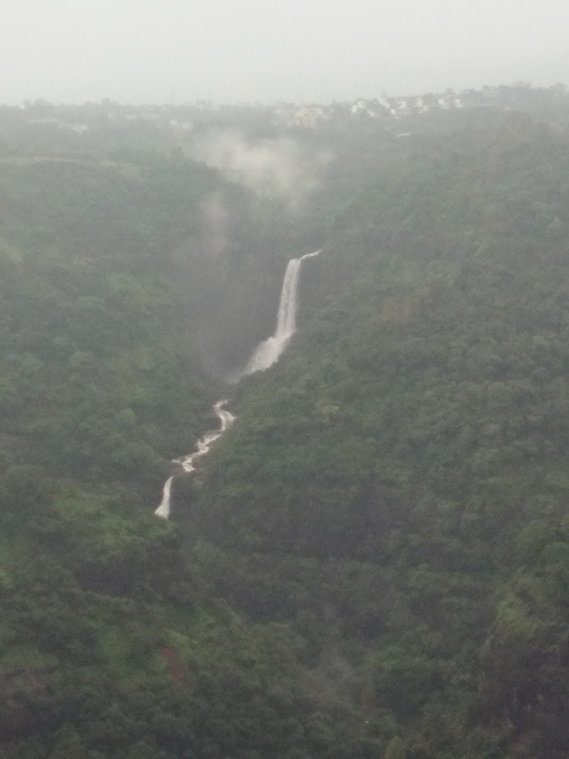 Lonavala Lake Waterfall - Lonavala Lake Waterfall lake road, Lonavala, Maharashtra 410402, India
