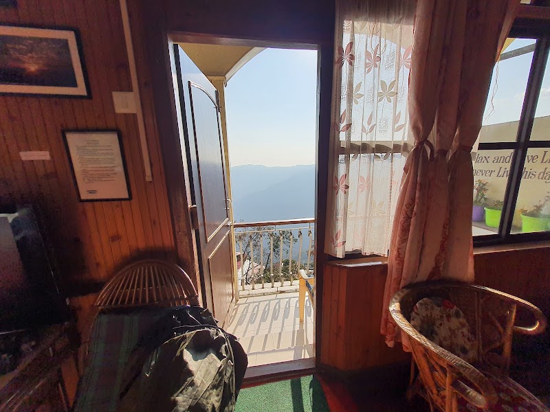 Classic Guest House - Classic Guest House 27W9+47C, Manbari Basti, Darjeeling, West Bengal 734101, India
