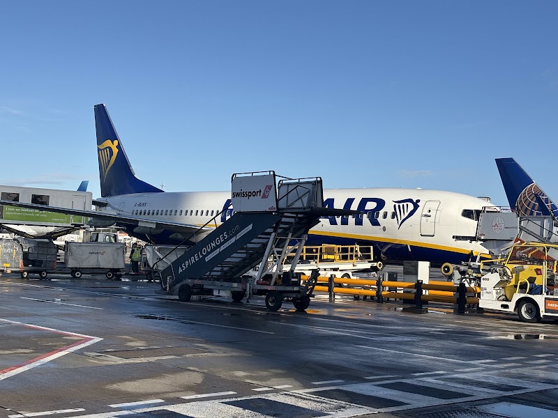 Edinburgh Airport - Edinburgh Airport Edinburgh EH12 9DN, UK