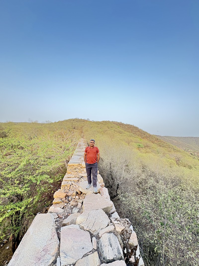 Kuntal Garh Fort - Kuntal Garh Fort Unnamed Road, Jaisalya, Maila Bagh, Rajasthan 302013, India
