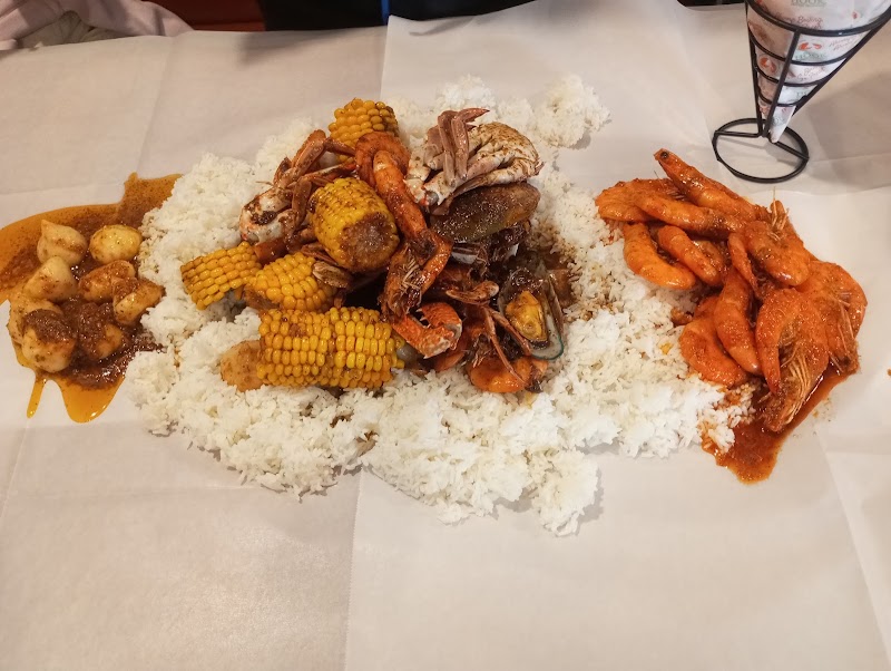 Off the Hook Seafood Restaurant - Al Ain - Off the Hook Seafood Restaurant - Al Ain, Central District - Al Kuwaitat - Abu Dhabi - United Arab Emirates