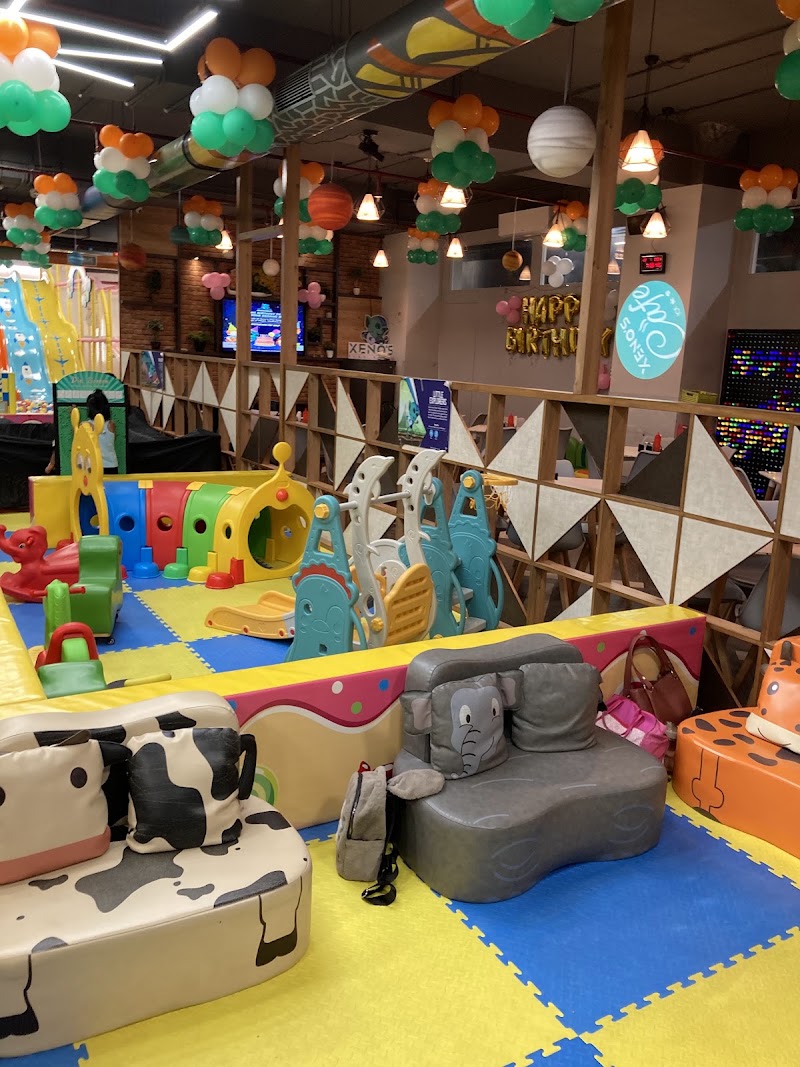 Xeno's Play Space Ghatkopar - Xeno's Play Space Ghatkopar 5th Floor, Neelyog Square, opposite Ghatkopar Railway Station, Shival Nagar, Saibaba Nagar, Pant Nagar, Ghatkopar East, Mumbai, Maharashtra 400077, India