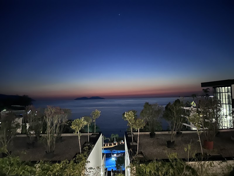 Mandarine Restaurant - Mandarine Restaurant, Rruga Aleksandër Moisiu 9405, Vlora, Albania