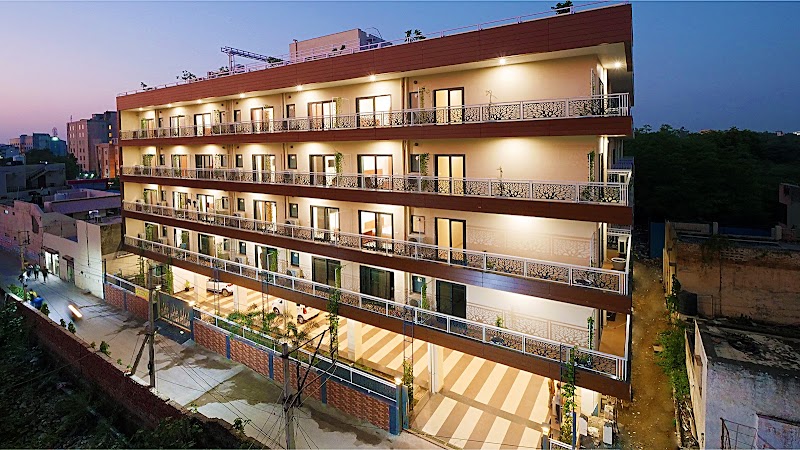 Green Leaf Residency - Green Leaf Residency 56/5, Mehrauli Rd, near SBI Main Branch, Sector 15 Part 2, Sector 14, Gurugram, Haryana 122007, India