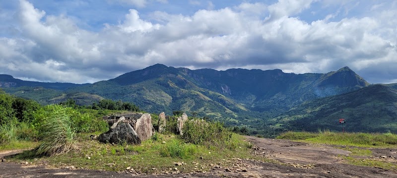 Muniyara - Anakottapara Park - Muniyara - Anakottapara Park 65XG+42W, Kanthalloor - Marayoor Rd, Kerala 685620, India
