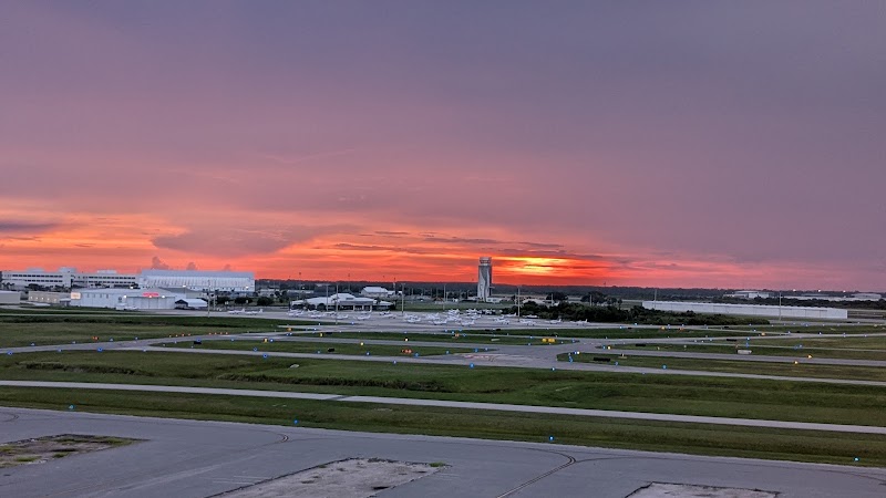 Runway Rooftop - Runway Rooftop, 747 Air Terminal Pkwy, Melbourne, FL 32901, USA