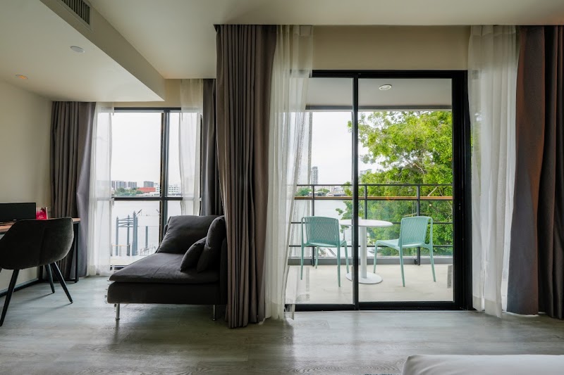 TARA Bangkok Riverside - TARA Bangkok Riverside, 196, 1 Thanon Ratchawithi, Khwaeng Wachira Phayaban, Khet Dusit, Krung Thep Maha Nakhon 10300, Thailand