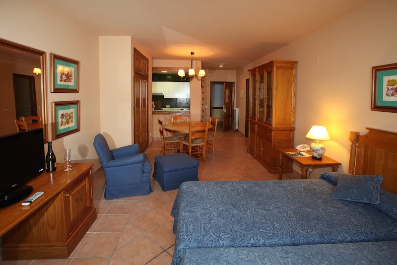 Apartahotel Trevenque - Apartahotel Trevenque Andalucía Pl., 6, 18196 Sierra Nevada, Granada, Spain