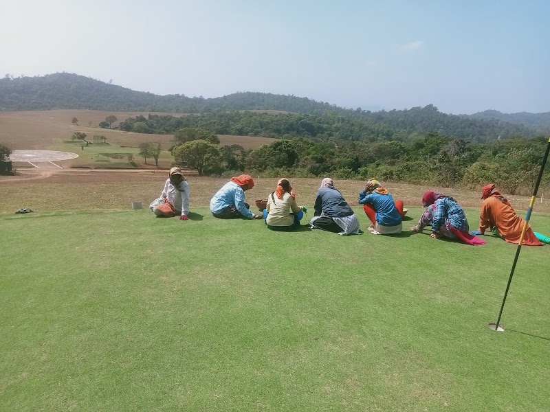 Mercara Downs Golf Club Helipad - Mercara Downs Golf Club Helipad, CPP8+4HC, Madikeri, Karnataka 571202, India